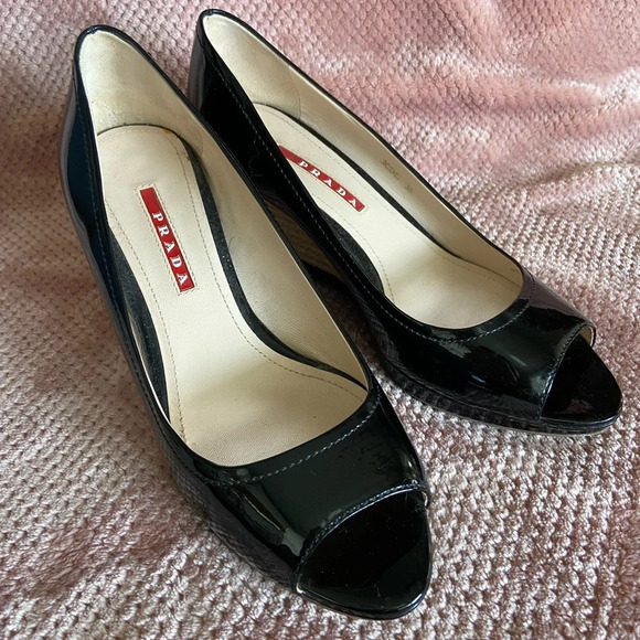 AUTHENTIC PRADA Black Patent Leather Peep Toe Espadrille Wedge Pumps Sz 36 $580 - Picture 1 of 12